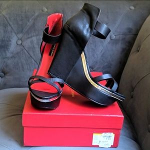 🎁NWT Charles Jourdan Paris Leather platform wedges! Sz 40/9.5